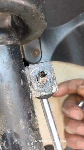 Suspension Stabilizer linkage replace 👍😊... See more | Mechanic Repair Team