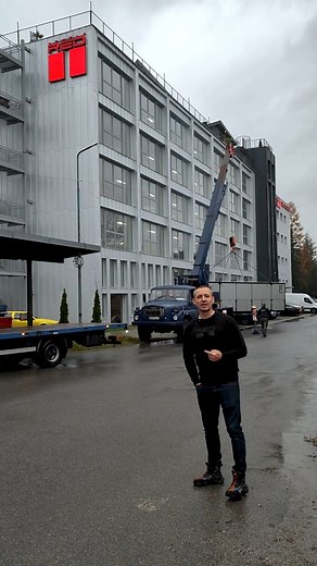 AIROMOBIL slovenské lietajúce auto. ✈️🚗 Až 2 ks vrátane miliónového prototypu od Pininfarina a aj jediného lietajúceho prototypu môžeš od dnes vidieť jedine v DOUBLE RED CARS MUSEUM BREZNO. Múzeum otvorené denne od 9:00 do 20:00 VRÁTANE víkendov a sviatkov. WWW.DOUBLERECARS.SK ✈️🚗🏎️🏍️ #airomobil #doubleredcarsmuseum #doublered | Double Red Cars Museum