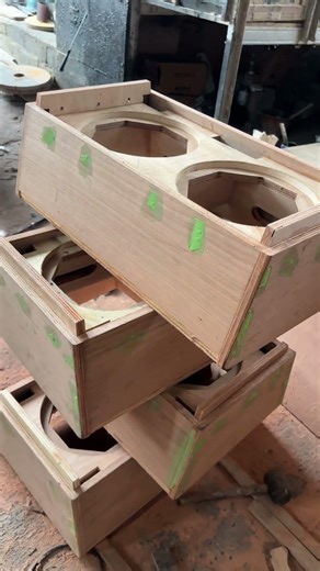 Speaker box puttying process #tutorial #woodworking #speakerbox