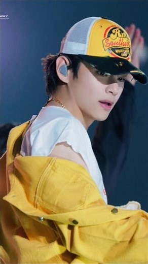 💜{bts} 💜 fan like and subscribe please 😘#bts #kimtaehyung #funny #bts