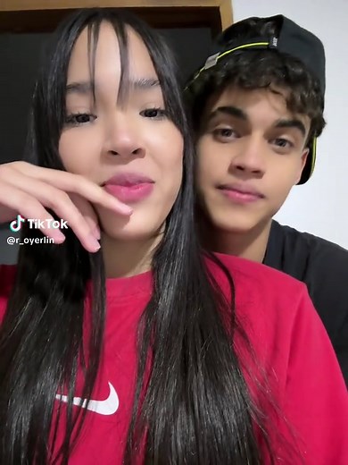 Eso Ronny: La Canción que Enamora a Todos