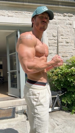 8.8K views · 81 reactions | Getting too jacked on mojo, gains and movie star!!! App is currently in review and will be approved on the App Store any day now  | Kinobody | Facebook