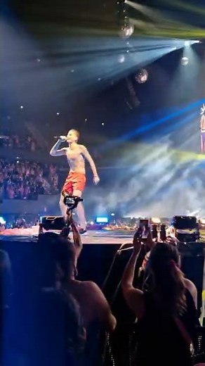 Zwemmen in Bacardi Lemon, live @ Fred & Friends