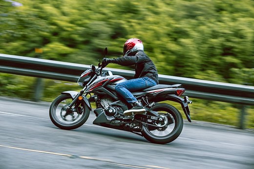 SUZUKI Bandit 150 小海盜試駕報告：輕檔雙載取向新選擇！