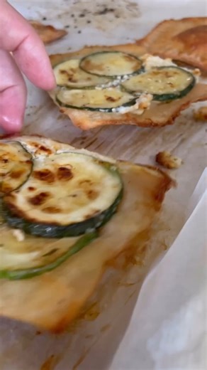 The best way to get your daily veggie intake is to make a tart, obviously! 😋 📹📝: makefoodlovely "get ready to go viral in your own kitchen! 🌟🥐 because this trending puff pastry recipe that’s taking the internet by storm is WORTH the hype⁣ HOW TO:⁣ preheat oven to 400 degrees⁣ wash and thinly slice squash ⁣ season with salt, pepper, olive oil, garlic, and oregano⁣ lay zucchini on parchment paper⁣ top with Boursin Cheese cut sheet of puff pastry into 6⁣ cover each pile of veggies with one squ
