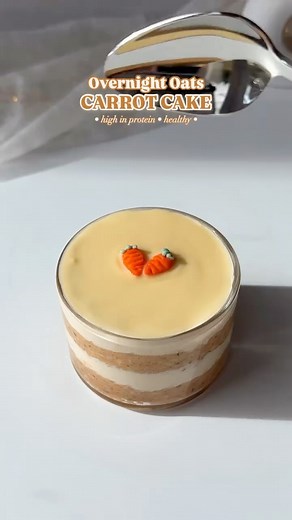 Kızıl Mutfak | Healthy | Breakfast | Oatmeal Recipes | CARROT CAKE OVERNIGHT OATS 🥕✨ with magic shell …🍫 • vegan friendly • healthy • high protein • quick and simple oatmeal recipe • perfect... | Instagram