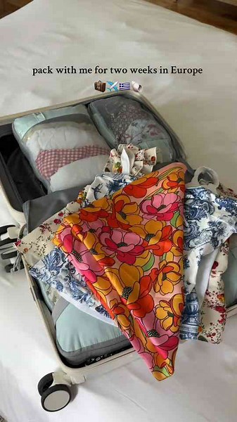 Packing for a two week trip to Europe: Smart travel packing guide and essentials checklist