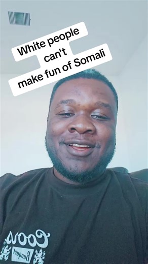 #greenscreen White people making fun of Somalis features is like Squilliam calling Squidward ugly
