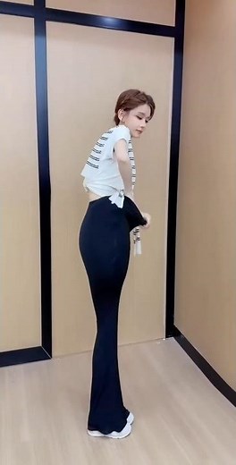 How to Look Taller and Slimmer Instantly! | Trendy Flare Pants Review