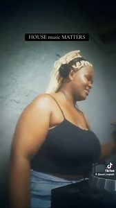 1.7K views · 56 reactions | Xa ningandi book nithi ndizokondla ngantoni abantwana bam abay'18?  I PLAY : * HOUSE MUSIC - Deep house -Afro Tech -Commercial house -Old School house *GQOM To book me please call or whatsapp me here 0681739607 ❤️ | Pearl Majola | Facebook