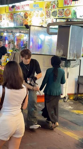 73K views · 378 reactions | Ever since I stopped doing freelance videography back in 2022, this was my first time shooting a couple  . and the secret behind this run and gun shoot is …… a simple lightweight setup ✨ this Dji Rs4 Mini is super light and with the tracking feature it adds a nice touch to a perfect run and gun shoot ✨ what do u guys think of the final result 﫣 lmk in the comments  | William Seng | Facebook