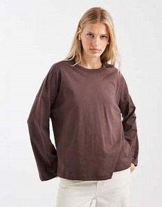 ONLY oversized long sleeve t-shirt in chocolate brown | ASOS