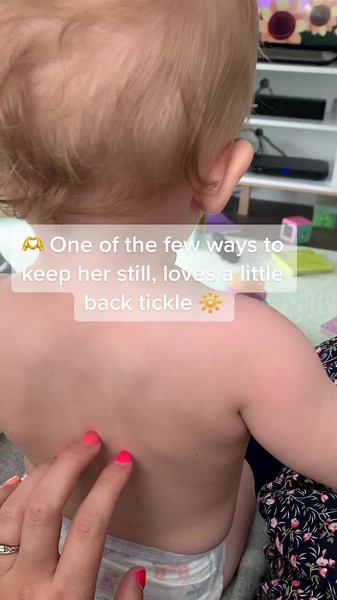 Toddler's Relaxing Back Tickle Routine