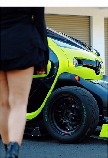 Exploring the Renault Twizy: A Compact F1-Inspired Ride