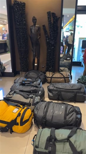 Anthea Turner on Instagram: "Had big last breakfast now the big weigh-in Bags not us !! ⚖️ @kidscape @uncharted.summits #kilimanjaro"