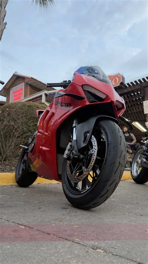 Ducati Panigale V4 Review: The Ultimate Riding Experience