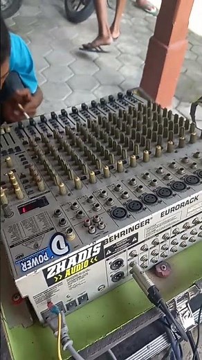 mixer behringer eurorack ub2442fx pro