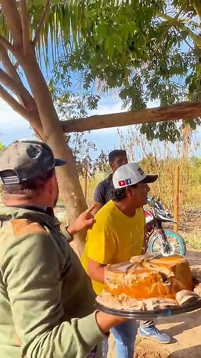 147K views · 2.3K reactions | Así me festejaron mis 300 mil seguidores | JuegaGerman Fans | Facebook