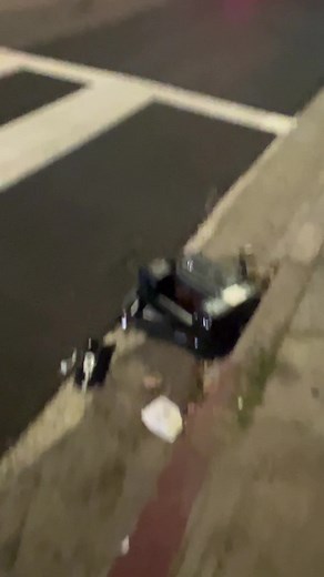 What is this ? A computer ? | Emily and Julien