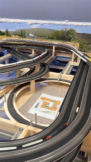 Modellbau Zager on Instagram: "Testfahrt nach Decoder-Programmierung :) ….einfach wirken lassen ☺️ [Werbung wegen Markennennung] [KI generierte Musik/Lizenzrechte bei MZ] www.modellbau-zager.de www.brauchemodellbahn.de www.lift87.ch Partnerseiten: @modellbahn007_h0 @matthiasmobabg @gert.frisch.5055 @modellbahnfreund_Osthessen @norton_br103 Partnerfirmen: #UnitedModelTrainFactorys @qdecoder @rztec2018 @betriebswerk_dahlerau_by_rztec @railcontrol.pro @lokstoredigital @der_schoenower_eisenbahngarte