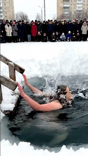 Cold Water Challenge: Fun & Healthy Swimming! ❄️🏊‍♀️