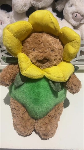 Oh Bart! 🥰 #bart #jellycat #smallbusiness #spring #flowers @Jellycat