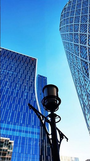 Inside Canary Wharf 🇬🇧✨ Don’t Miss the Full 4K Walking Tour #london #canarywharf #travelshorts