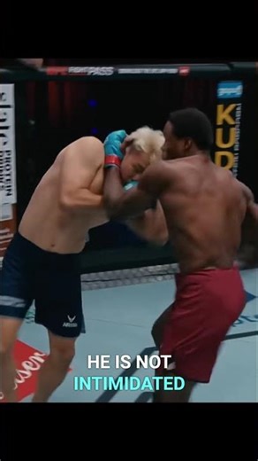 Gauthier's explosive kickboxing stuns rival #shorts