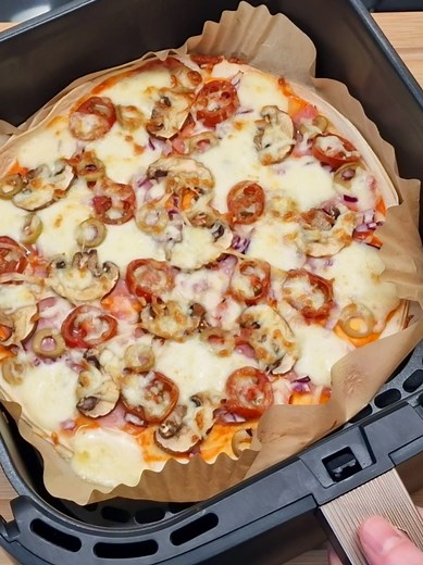 Easy Air Fryer Tortilla Pizza Recipe