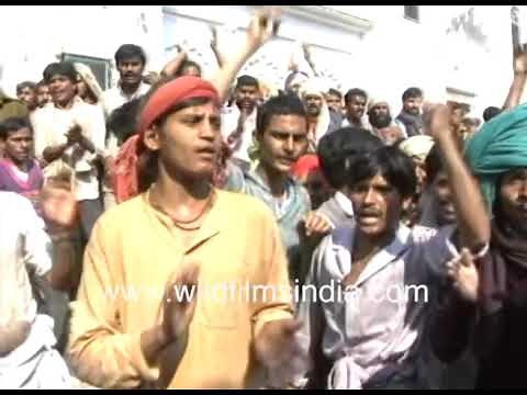 LK Advani delivers speech in Gujarat on Ram Rath Yatra, 1990 - Archival footage