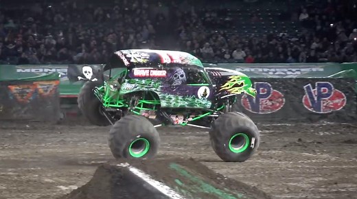 600K views · 2.1K shares | Watch this epic winning Freestyle run by Grave Digger driver, Adam Anderson from 2️⃣0️⃣1️⃣9️⃣ in Anaheim, CA. #MonsterJam | Monster Jam | Facebook