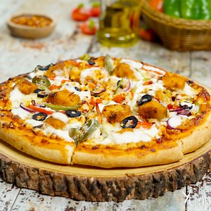 Chicken Shawarma Pizza Recipe* in the comment section! | Yum