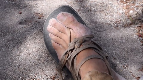 Primitive Survival Shelter Under a Rock (episode 01)