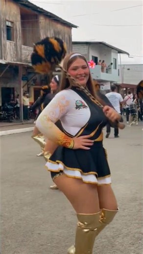 #dancecraze#dance#milindoecuador#cosplay#bastoneras#humor#dancer#dancetrend#duet#twerk