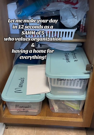 Hey My Virtual Village! 👋🏾 • • I love to clean & organize! I am teaching my 3 littles (10, 9, & 8.. soon and to be 11, 9, & 9) how important it is to put things back where they belong. • • Do they listen? No 🤣🤣 I have to go behind them every day & tell them to put something back where it belongs. • • But I also know, as they get older, it’ll stick more & more. They’ll be in high school telling their friends “if I don’t put this back where it belongs my mom will kill me” 🤣🤣 • • It’s a learn