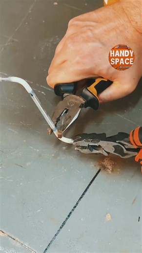 An Incredible Homemade Device for Cutting Vegetables #tools #hoseclamps #tips #tricks #DIY #craft #home #fblifestyle #repair | Handy Space