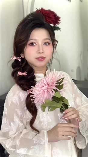 Dâu ngoan xinh yêu by 𝑯𝒂̀ 𝑻𝒉𝒊 𝑴𝒂𝒌𝒆𝒖𝒑 𝐓r𝐨̣n g𝐨́i m𝐚k𝐞u𝐩 𝐧g𝐚̀y c𝐮̛ớ𝐢/ h𝐨̉i/ 𝐝ạ𝐦 𝐧g𝐨̃ 𝐌a𝐤e𝐮p t𝐢ệ𝐜, k𝐲̉ 𝐲ế𝐮, c𝐡ụ𝐩 𝐚̉nh 𝐍h𝐚̣̂n s𝐡o𝐰 𝐦a𝐤e u𝐩 𝐜h𝐨 𝐬ự k𝐢ệ𝐧, d𝐢ễ𝐧 𝐯ă𝐧 𝐧g𝐡ệ D𝐚̣y m𝐚k𝐞u𝐩 𝐜á n𝐡â𝐧 📞0931035549 (Thi) 👩🏻 𝙼𝚊𝚔𝚎𝚞𝚙 𝙰𝚛𝚝𝚒𝚜𝚝: 𝙷𝚊̀ 𝚃𝚑𝚒 🏡 Ｈ Λ Ｔ Ｈ Ｉ Ｍ Λ Ｋ Ξ Ｕ Ｐ Λ Ｃ Λ Ｄ Ξ Ｍ Ｙ | Hà Thi