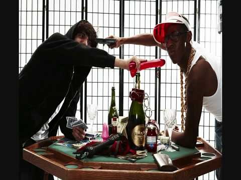 Spank Rock & Benny Blanco - Shake That