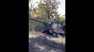 Leopard 2A6 Destroyed in Ukraine: Drone Footage Reveals Possible Cause