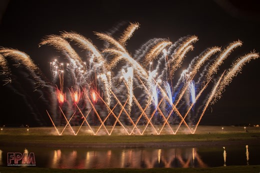 Amazing fireworks display last night. enjoy the photo's #fireworks #photography #follow #photographer #king #viralreels #viralvideo | Freakpyromaniacs