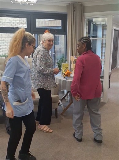 That's what it's all about...having a dance to a song from your favourite artist and ,of course, the Hokey-Cokey #hokeycokey #thatswhatitsallabout #dancetime #fyp #favouritesinger