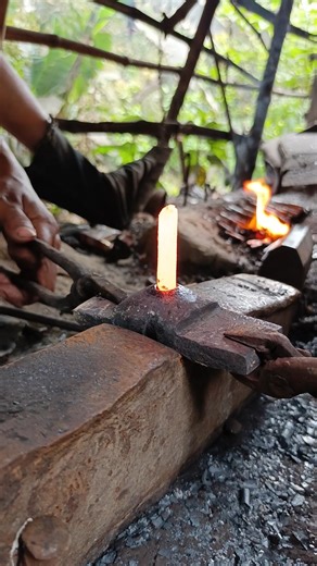 🔥Hand Forged Nail Making #shorts #blacksmith #nailart #hardwork #usa #millionviews #foryou