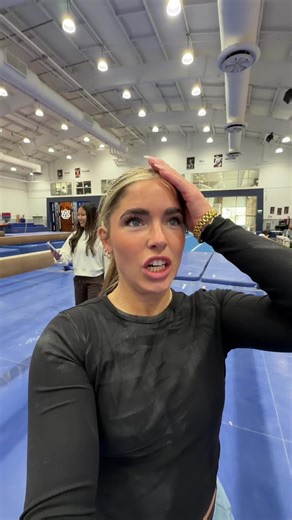 my arm is not gonna move tmrw (I wasn’t even allowed to do these when I still did gymnastics bc my shoulder is bad) #gymnastics #viral #ropeclimb @liv.hollingsworth