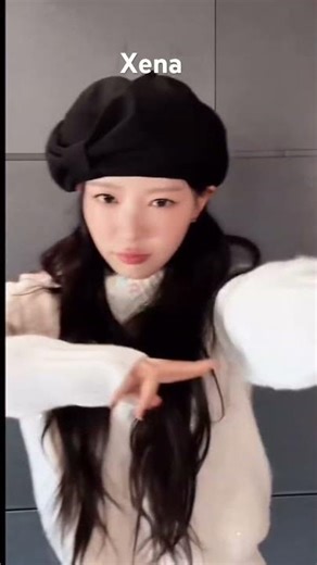 Xena dancing #fakekpopgroup #fypシ゚viral #fyp #illit