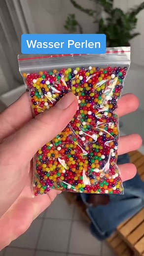 Wasserperlen Experiment: 50.000 Perlen in der Badewanne!