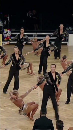 Team: Grün-Gold-Club Bremen | 2017 WDSF World Championship Formation Latin Vienna