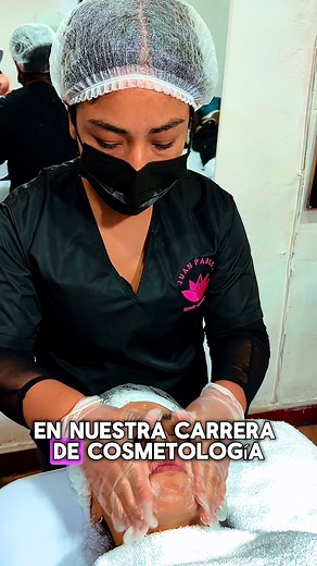 ¿Sabías qué? 🧐🫣 Dentro de nuestra carrera de cosmtelogía podras aprender todo sobre skin care y limpiezas hidrofaciales. No esperes más y estudia con nosotros #cosmetología #skincare #cuidadodepiel #facial #limpiezafacial #instituto