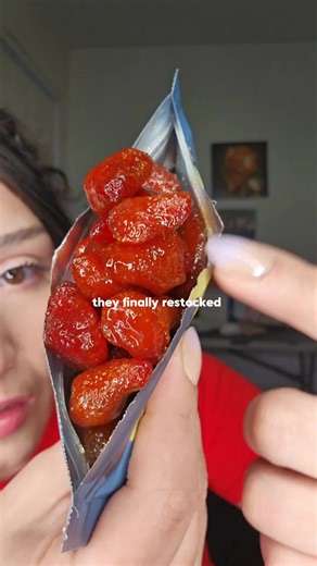 Real Strawberry Lemonade Sour Candy Review