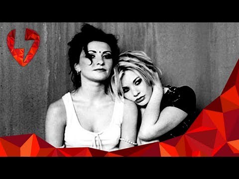 Alisha's Attic - Alisha Rules The World