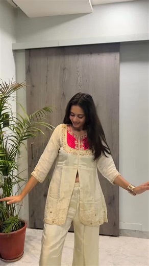 STOP N SHOP STUDIO on Instagram: "Let's slay weddings in pastels and vibrance!😉🥂 Visit @stop_n_shop_studio today!!!❤️✨ The Women's Clothing Store! Stop n Shop Studio Higher Secondary School Road, Gate No.:2, Sindhi Colony, Neemuch, Madhya Pradesh Phone: 93999-76681 #stop_n_shop_studio #clothing #sale #clothingbrand #trends #trending #navratri #diwali #festive #festivevibes #festivevibes✨♥️ #stop_n_shop_studio #everyday #everydayessentials #wedding #weddingtrousseau"